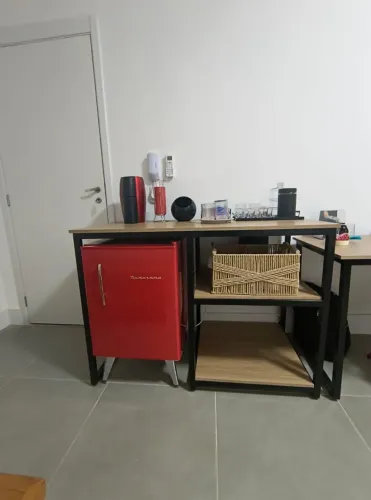 Móvel para Frigobar e Microondas com base em Metalon e tampo em MDF
