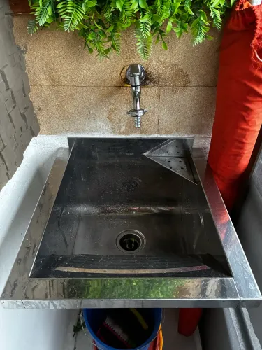Tanque Inox Docol 23 Litros (44x48cm) Alto Brilho + Torneira Longa Inox 18cm
