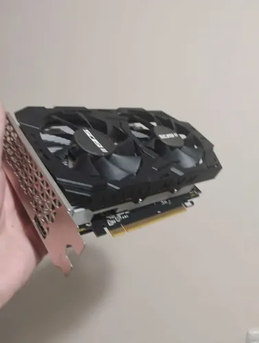 RX 580 8GB (leia)