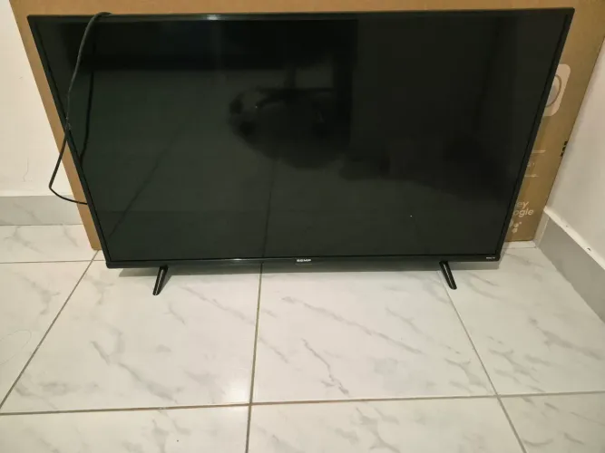 Televisão SEMP, 43" - sem imagem