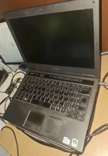 Notebook Dell Vostro 1320 intel core 2 duo, 3gb tela falha mas funciona com monitor, hd 80