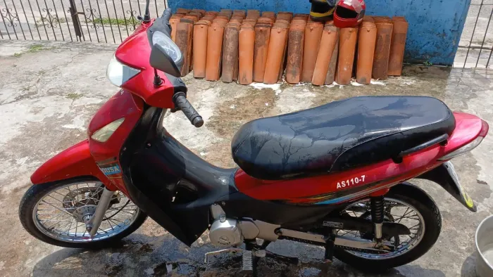 VENDO MOTO QUITADA, SEM MULTA REGULARIZADA Contato *