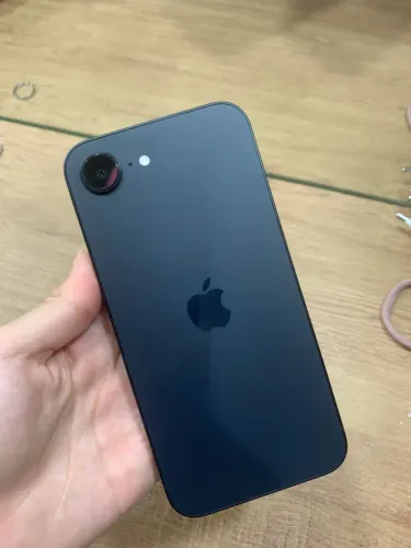 Vendo iPhone 16e