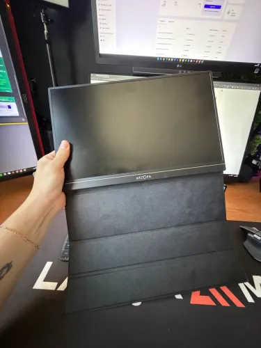 Monitor Arzopa 15,7?