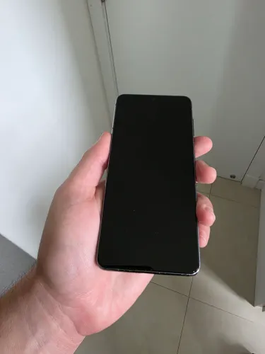 Samsung Galaxy S21 5G 128 gb (R$ 500,00)