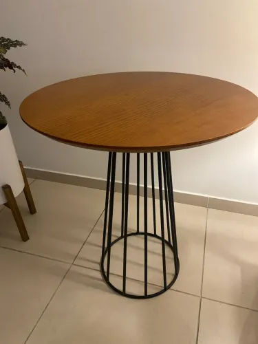 Mesa lateral