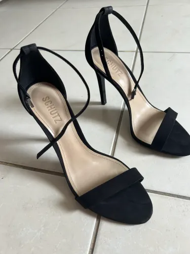 Sandália schutuz preta 36-37