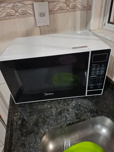 Micro-ondas semi novo 