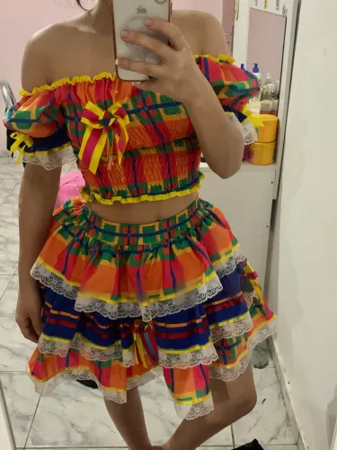 Conjunto junino Colorida - Perfeita para São João!