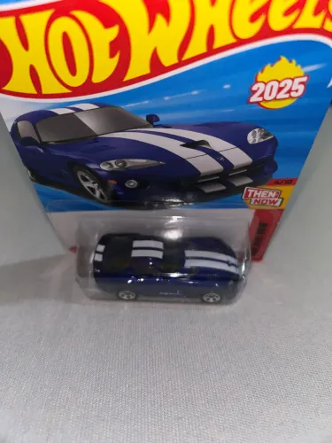 Carrinho hot wheels 96 dodge viper gts