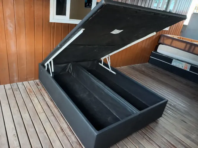 Vendo base Baú de casal