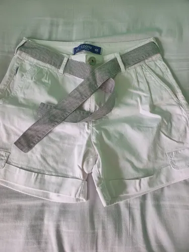 Shorts jeans branco tamanho 48