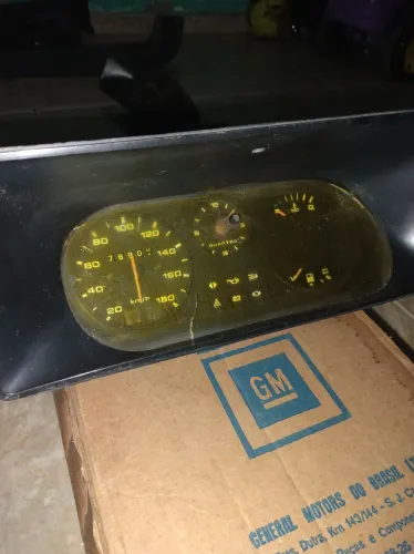 Vendo 2 painéis de instrumentos Chevette 