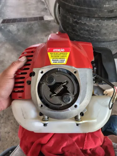 Vendo motor de roçadeira 52 cilindradas 