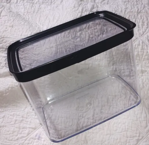 *Pote hermético grande para feijão/ arroz <br>R$ 25,00<br><br>- Pote medindo 15cm x 14,5cm x 21cm