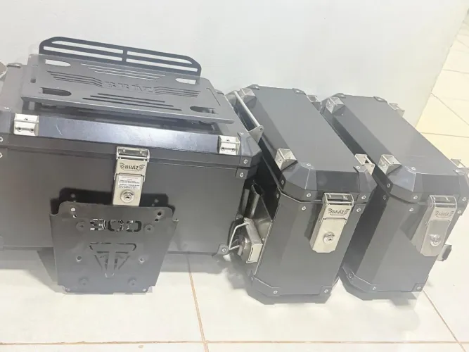 Kit suportes e Baú 