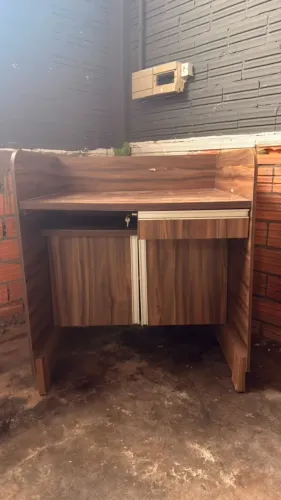 Mesa / Móvel de Escritório com Gaveta e 2 Portas ? Excelente Estado