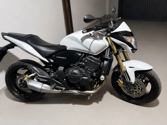 Vende se Hornet 600f 2012