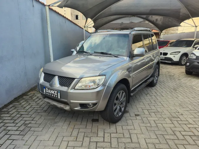Mitsubishi Pajero TR4 2.0 Flex 16V 4X2 Aut. 2013
