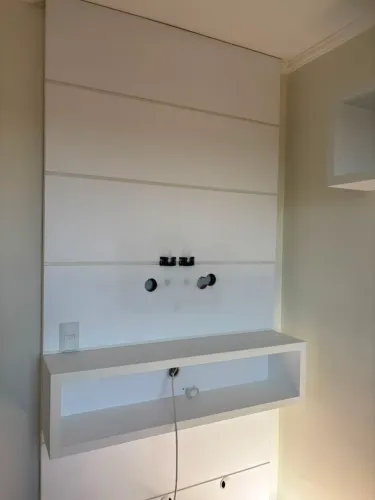 Painel para TV Branco com Nicho | Rack Suspenso.