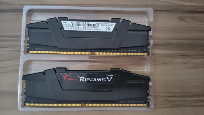 Memória RAM DDR4 G.Skill Ripjaws V 8GB(2x4GB)