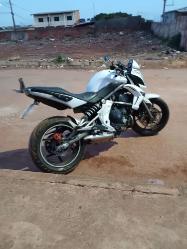 Vendo ou troco kawasaki 650cc 