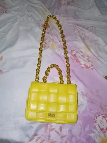 Bolsa amarela