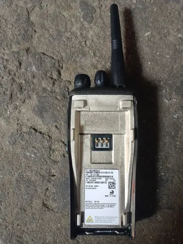 Rádio Motorola DP450 novo somente aparelho e bateria