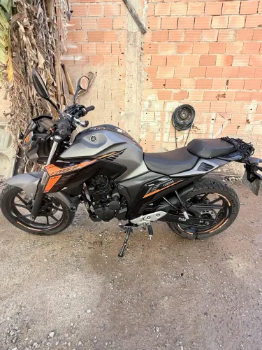 Yamaha Fz25 