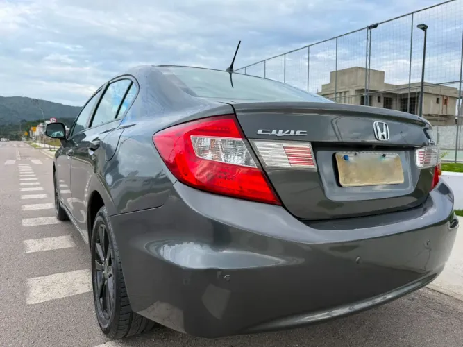 Honda Civic Sedan LXS 1.8/1.8 Flex 16V Mec. 4P 2014