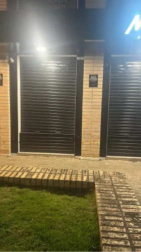 Grade de ferro segurança porta de loja