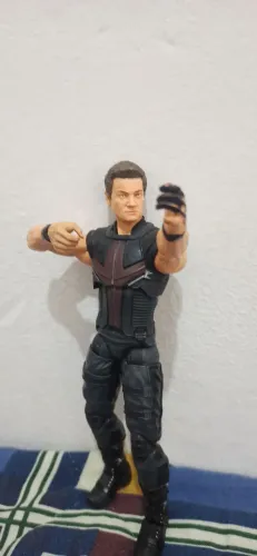 ActionFigure Gavião Arqueiro Avenders 1