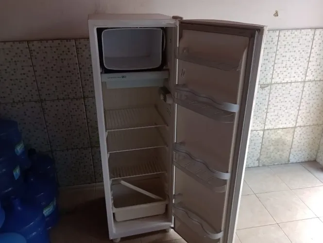 Vendo Geladeira