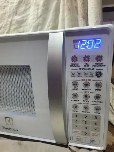 Forno micro-ondas Electrolux 20L 127volt