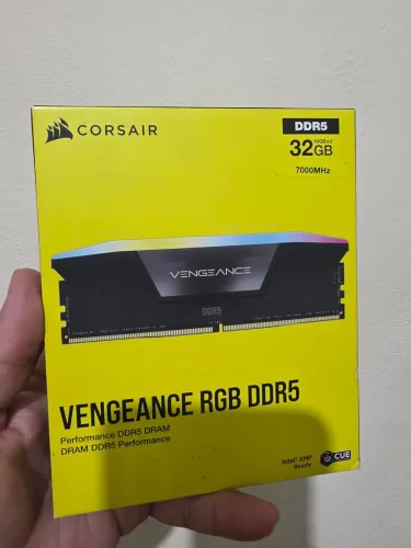 Memória RAM DDR5 2x16GB 7000mhz corsair vengeance 