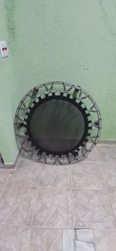 Trampolim tipo de academia