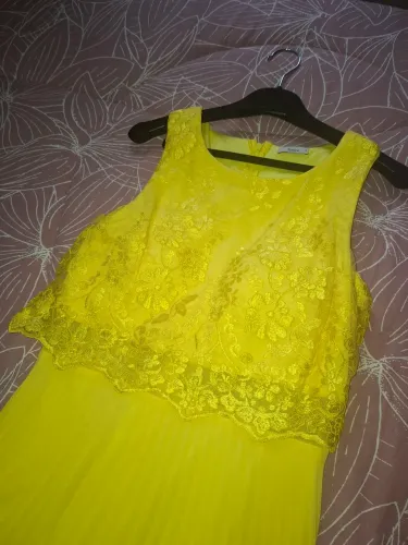 Lindo vestido de festa amarelo no tamanho G.