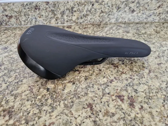 Selim MTB Fizik Terra Alpaca