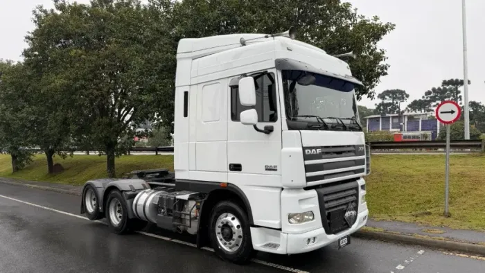 DAF XF 460 6x2 Ano 2016 Automático Ar Condicionado puxava Tanque de Combustível