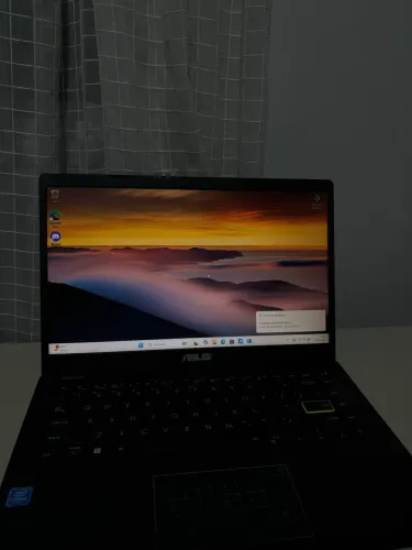 Notebook Asus Vivobook E410MA Celeron N4020 4GB RAM 128GB Tela 14? Windows 11 Home