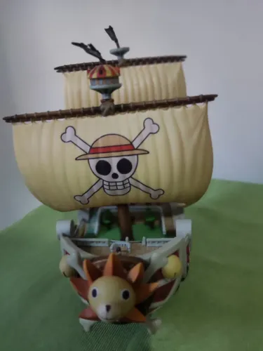 Barco Thousand Sunny - One Piece