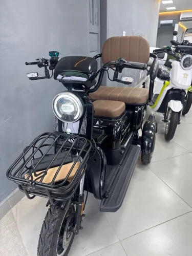 Triciclo elétrica ufofast x5 