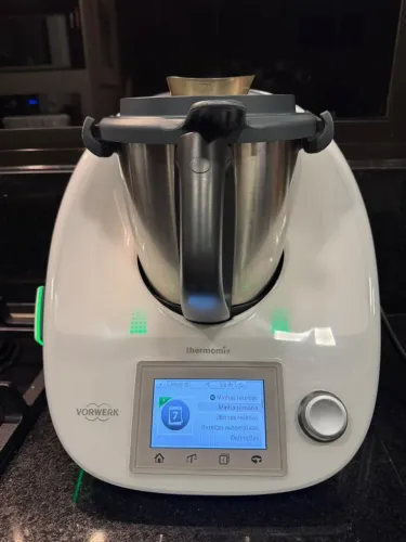 Thermomix TM5 com acessórios e cook key