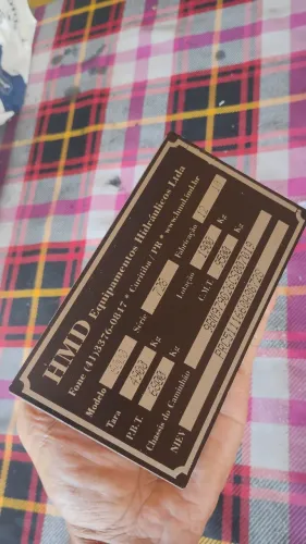 Plaqueta de identificação 