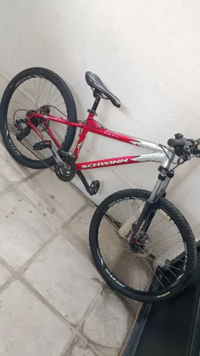 Bicicleta aro 26 quadro Schwinn americano.