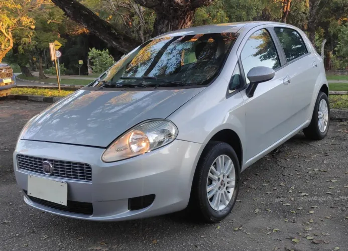 Fiat Punto Attractive 1.4 Fire Flex 8V 5P 2012