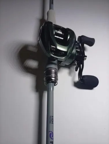 KIT CARRETILHA DE PESCA + VARA + FACA + ISCA 