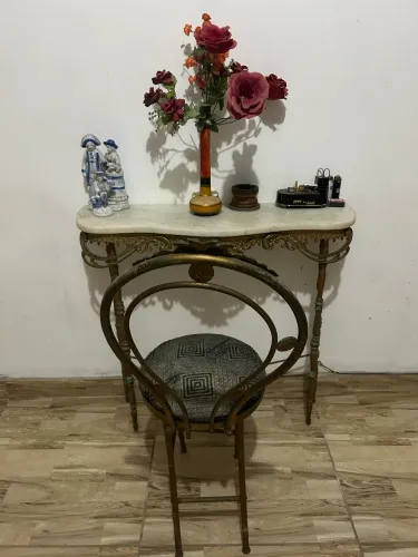 Mesinha de mármore