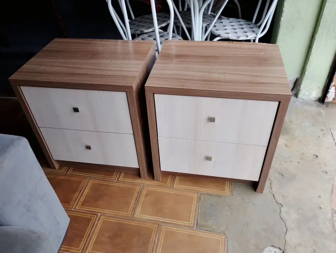 Criado mudo/ mesa de cabeceira R$150 o par