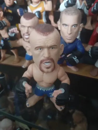 Boneco UFC Titans Chuck Liddell Vinyl